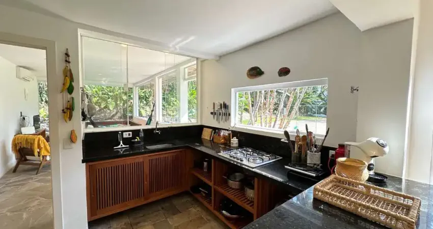 Casa em condomínio fechado com 4 quartos para alugar em Tenório, Ubatuba