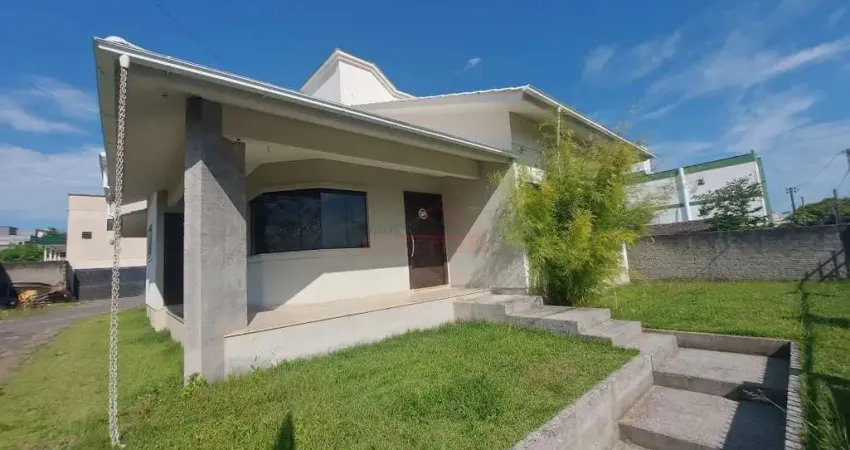 Cocal do sul: casa central ampla com possibilidade de permuta por casa na praia!