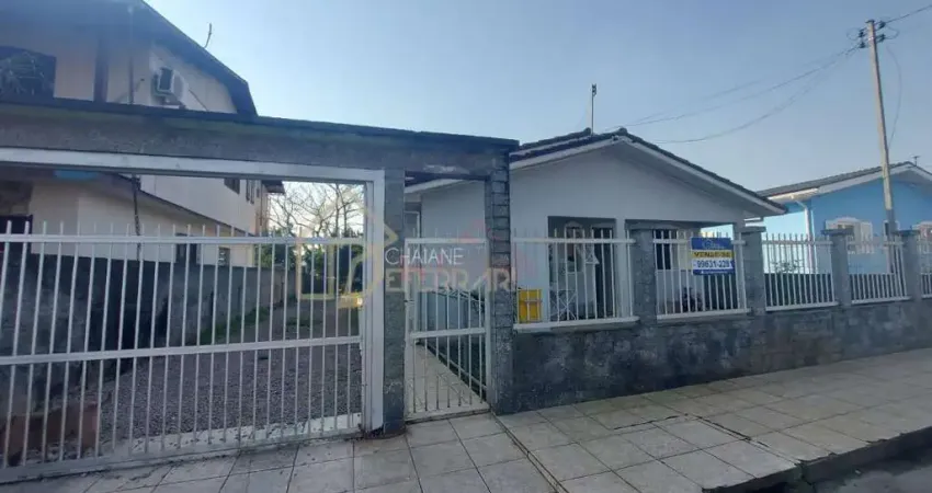 Casa com 3 quartos à venda na Rua Hedvirgen Schreiber Machado, --, Mineira Nova, Criciúma