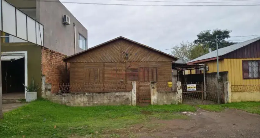 Casa com 3 quartos à venda na Rua joão Janceski, --, Santana, Uruguaiana
