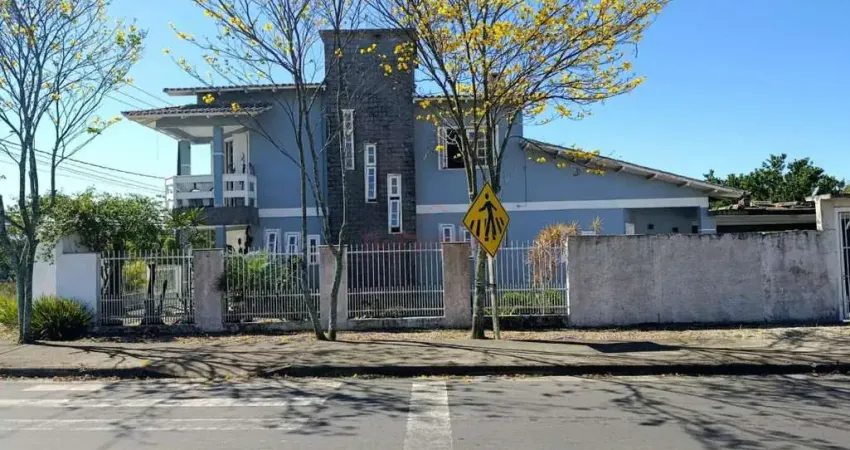 Casa-sobrado em boa localização no bairro jardim maristela