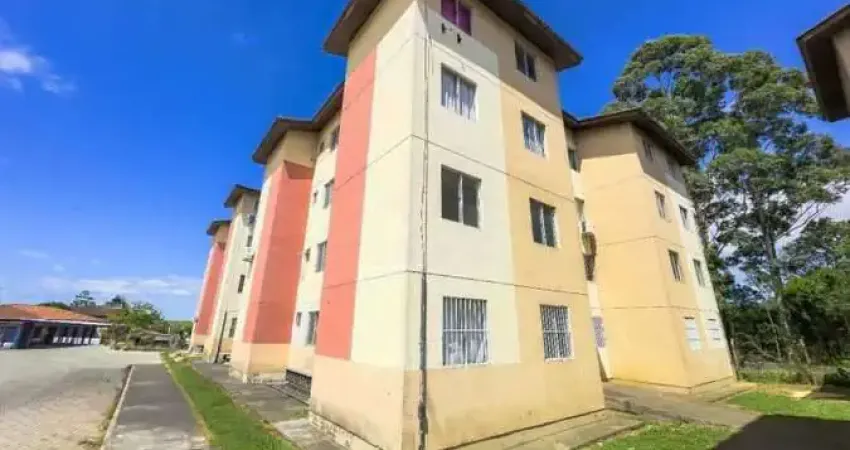 Apartamento térreo, econômico, todo reformado, no bairro Quarta Linha VENDIDO !!!