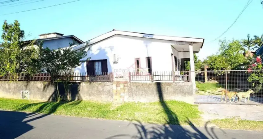 Casa alvenaria ampla, terreno plano e pátio grande no b. mina união