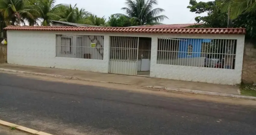 Casa à venda na orla de Santa Mônica - Guarapari - ES.