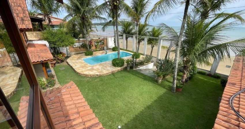 Casa Duplex à venda pé na areia, frente Mar da Praia de Santa Mônica, Guarapari ES.