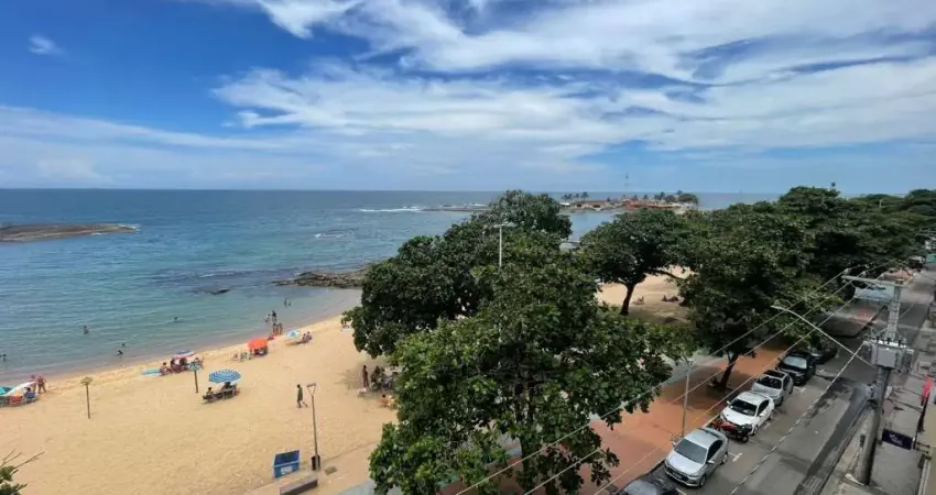 Apartamento para locação anual centro de guarapari, de frente para o mar, com 3 quartos com ar condicionado, sendo 1 suíte, mais 1 quarto reversível.