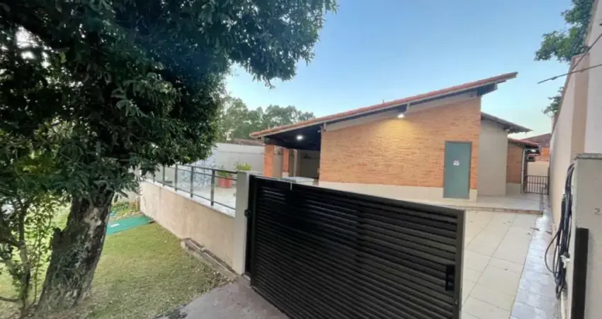 Casa estilo rútico à venda 4 quartos, sendo 3 suítes em Nova Guarapari - ES.
