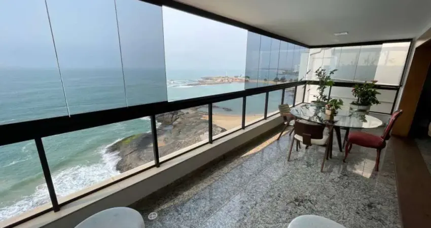 Cobertura duplex à venda de frente para o mar, no Centro de Guarapari.