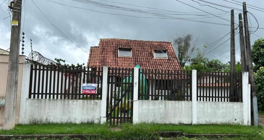 Casa Chalé à venda próximo ao mar de Meaípe, Guarapari-ES.