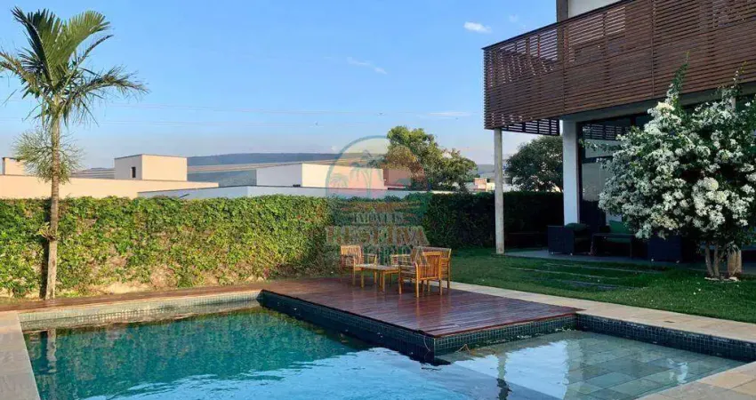 Casa com 3 suítes, 562m² a venda no Reserva da Serra