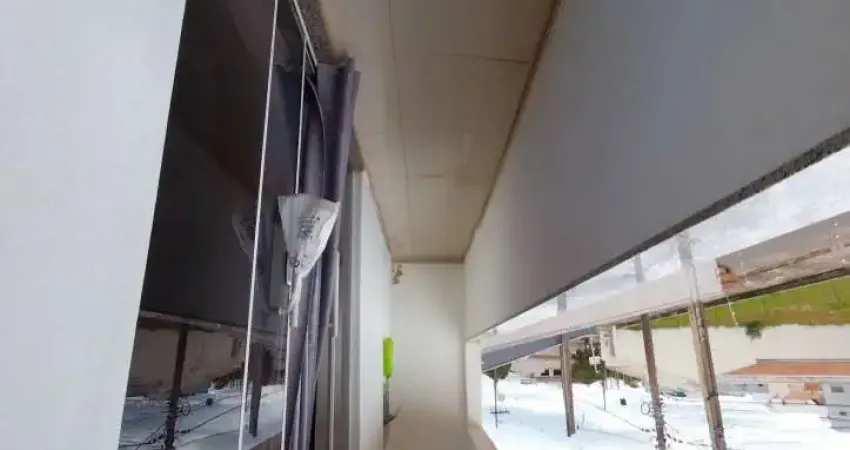 Casa em Tatuí, 2 quartos (1 suíte com closet, sacada), 2 vagas cobertas..