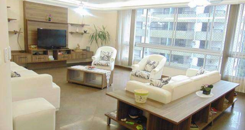 Pitangueiras,Local Nobre,70 M do Mar,1 por Andar,140 M² Úteis,Garagem,Churrasqueira,Totalmente Reformado,Top de Linha,Lindo!!!