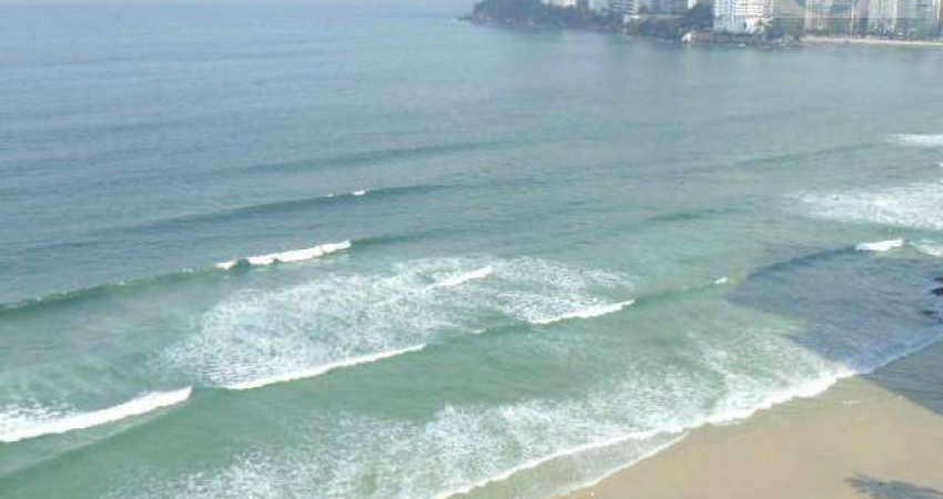 Frente ao Mar, Lindo e Confortável Apartamento na Praia de Pitangueiras, Vista ao Mar,  Lazer no Prédio.