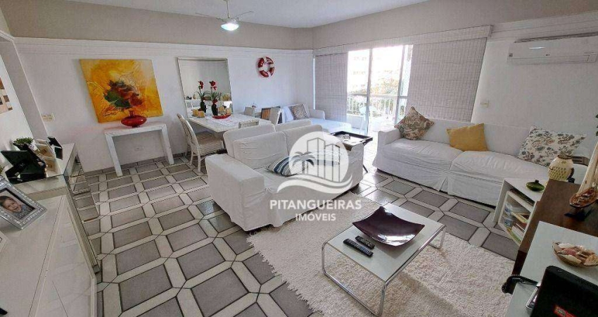 Apartamento com 3 dormitórios, sendo 1 suíte no Centro do Guarujá, uma quadra da praia.