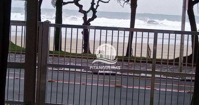 Apartamento de 3 quartos frente ao Mar na Praia das Pitangueiras.