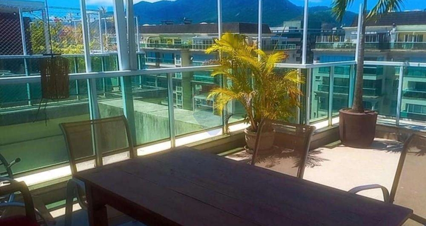 'Cobertura Duplex no Condomínio Le Parc na Barra da Tijuca à Venda.'