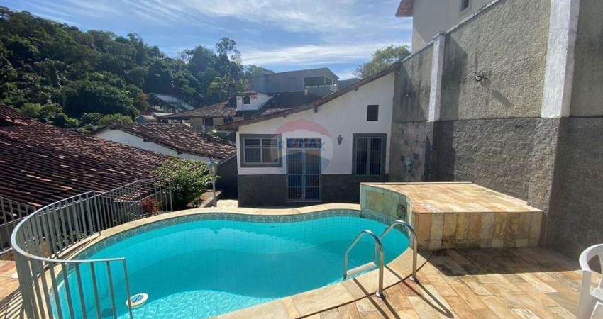 Casa 4 Quartos Linear na Taquara -Ideal para Residência ou Uso Comercial