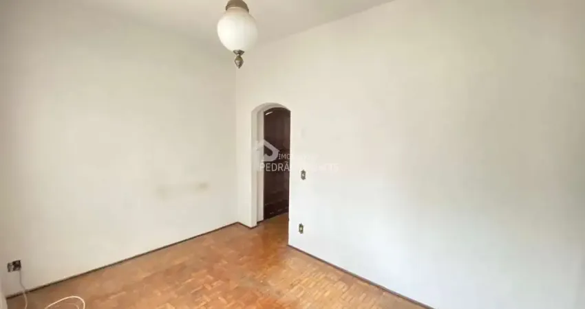 Casa com 3 quartos para alugar no Jardim Ubirama, Lençóis Paulista