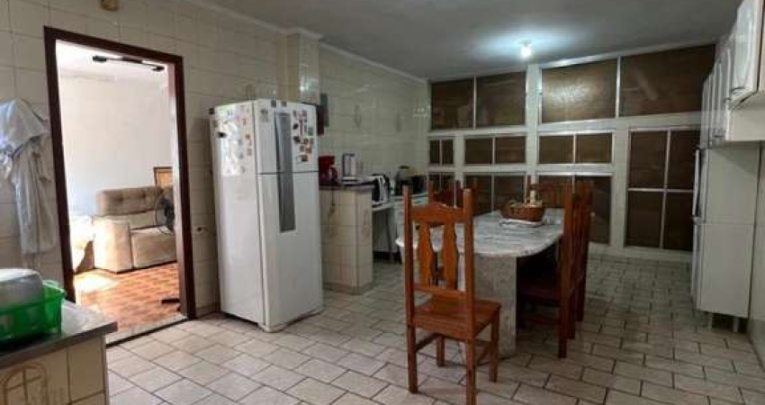 Casa para venda em Vila Costa E Silva de 180.00m² com 3 Quartos, 2 Suites e 4 Garagens