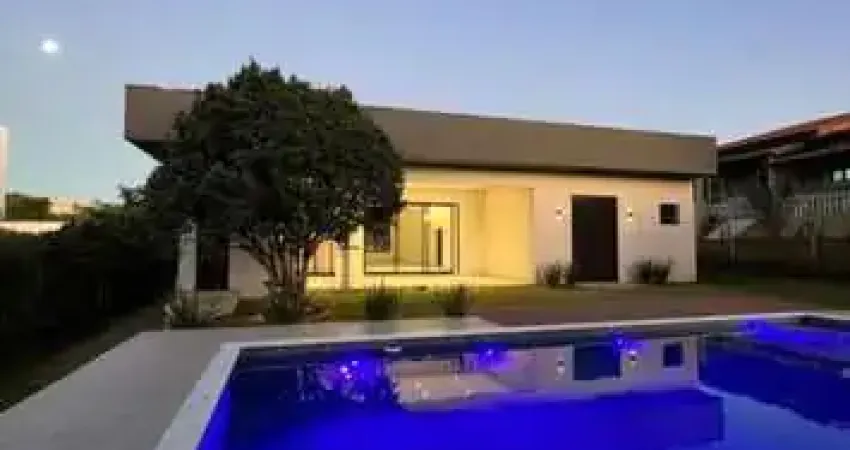 Casa de Condomínio para venda em Terras De Itaici de 316.00m² com 3 Quartos, 3 Suites e 4 Garagens