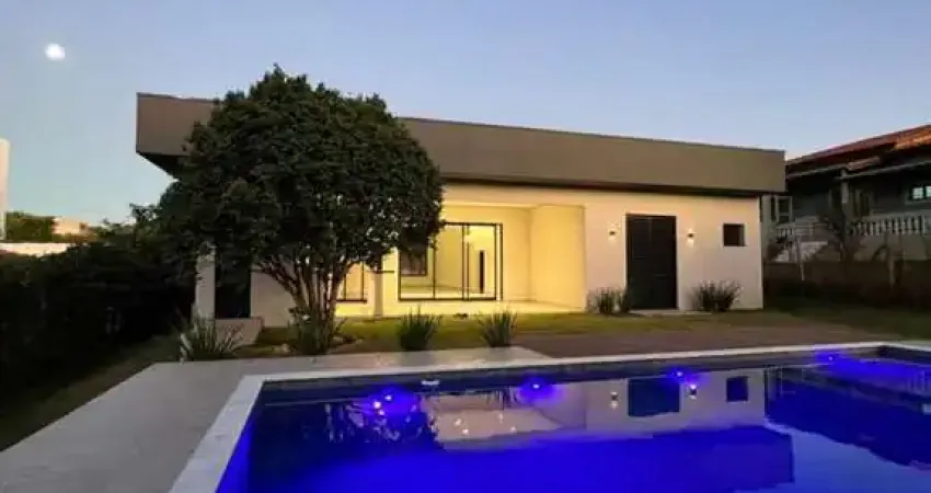 Casa para venda em Terras De Itaici de 316.00m² com 3 Quartos, 3 Suites e 4 Garagens