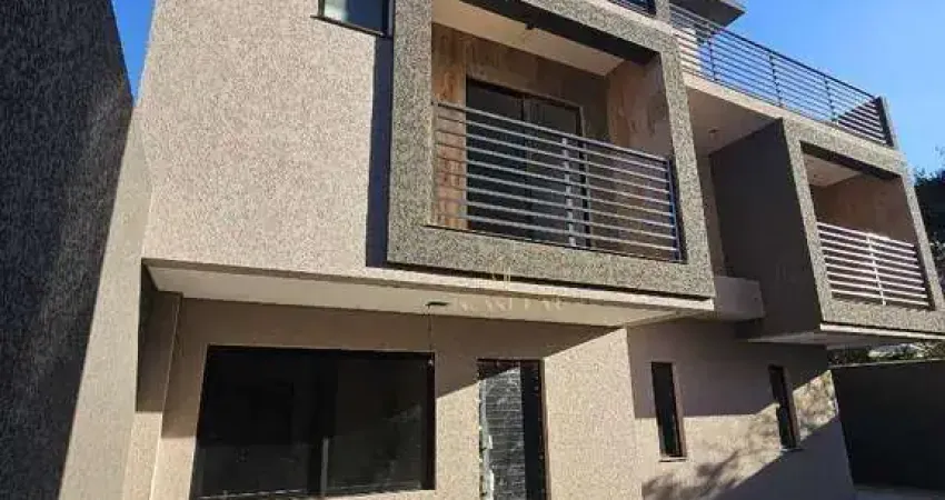 Sobrado Tríplex à Venda no Pinheirinho – 99,63m² de Área Interna + Terraço, Face Norte, 3 Dormitórios (1 Suíte com Closet), Vista Livre-  R$ 635.000