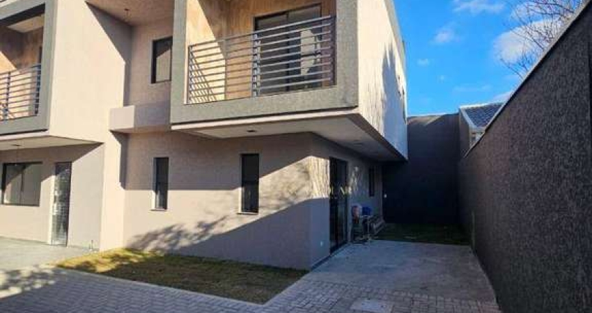 Sobrado Tríplex à Venda no Pinheirinho, 106m² de Área Interna + Terraço, Face Noroeste, 3 Dormitórios (1 Suíte com Closet), Vista Livre, R$ 650.000