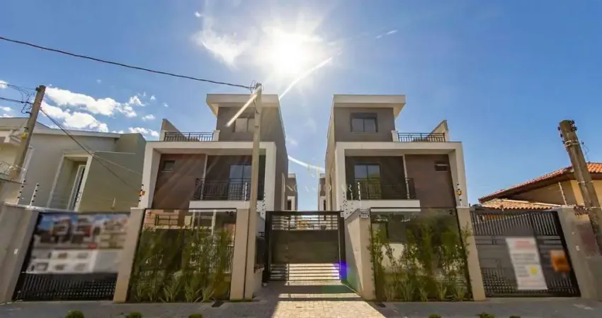 Sobrado Triplex à Venda no Uberaba – 122m², 4 Dormitórios (01 suíte), Terraço de 25m² e 2 Vagas | R$ 750.000,00