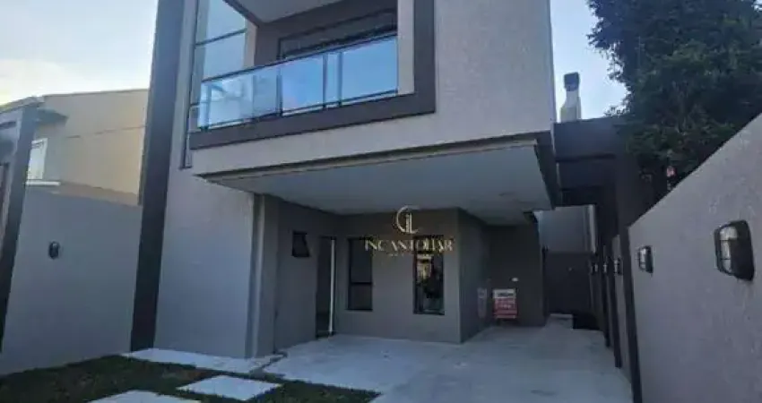 Triplex à venda frente rua – 3 Quartos, Suíte, Terraço com churrasqueira, 3 Vagas, R$ 1.150.000, a 3 Min do Shopping Cidade