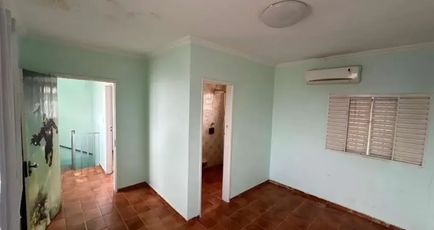 Casa de Rua à Venda, 4 quartos(2suítes)|140m²|2 vagas|CPA IV|cuiabá/MT