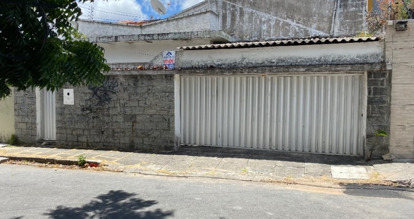 Casa com 4 quartos à venda na Rua Carolino de Aquino, 212, Fátima, Fortaleza