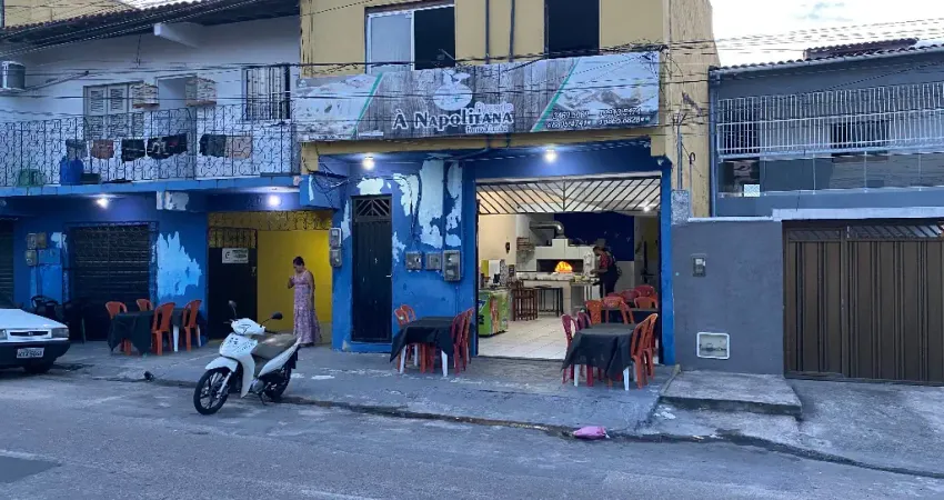 Ponto comercial para alugar na Rua Antônio Teixeira Leite, 540, Serrinha, Fortaleza