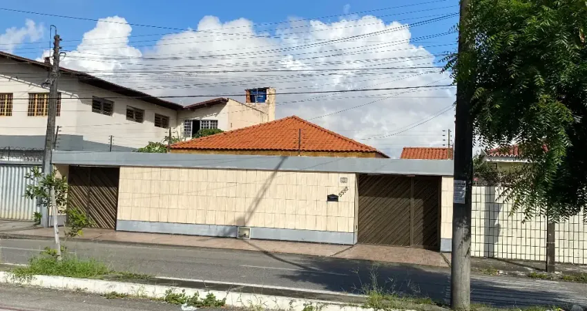 Casa com 5 quartos à venda na Avenida dos Expedicionários, 5592, Montese, Fortaleza