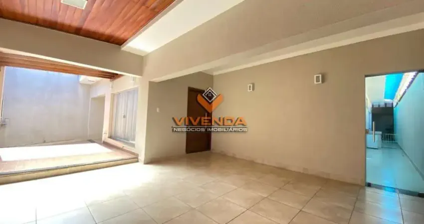CASA C/4 DORMITORIOS, (2 SUITES),5 VAGAS, PISCINA, A.GOURMET