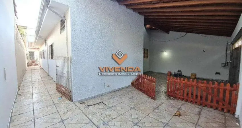 CASA AMPLA EM TERRENO INTEIRO NO B. SÃO JOAQUIM EM FRANCA