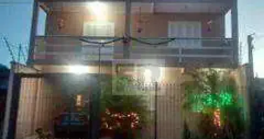 Sobrado com 3 dormitórios à venda, 200 m² por R$ 390.000 - Sumaré - Alvorada/RS