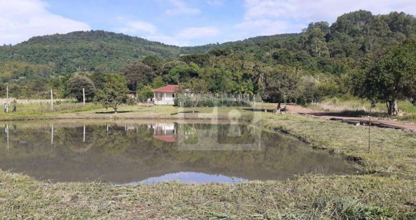 Sítio com casa de 3 dormitórios, 120m²- Linha café- Três coroas/RS