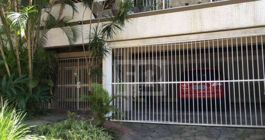 Excelente Casa em condomínio, de 3 Dorm. c/ 4 Vagas de Garagem, Bela Vista, Porto Alegre/RS, 281m² Privativos.