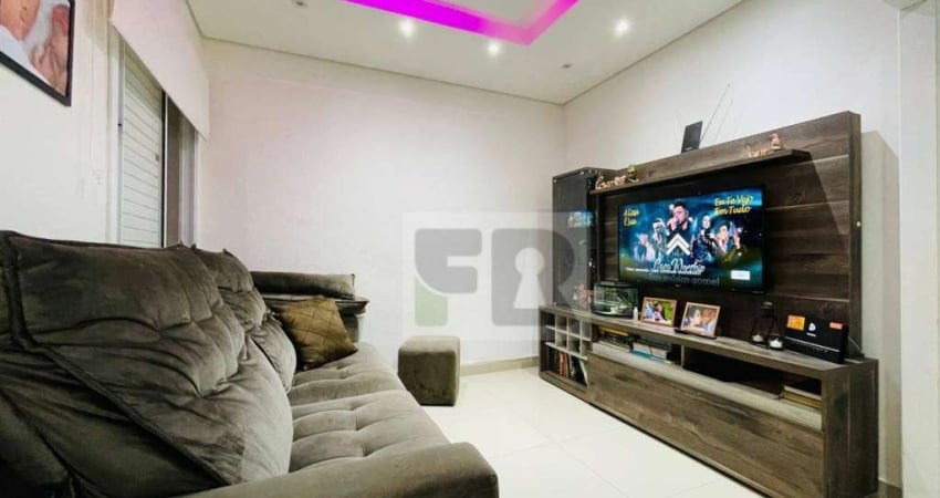 Excelente Casa (COND. FECHADO) com 2 Dorm. vaga de garagem Bairro Stella Maris Alvorada/RS.