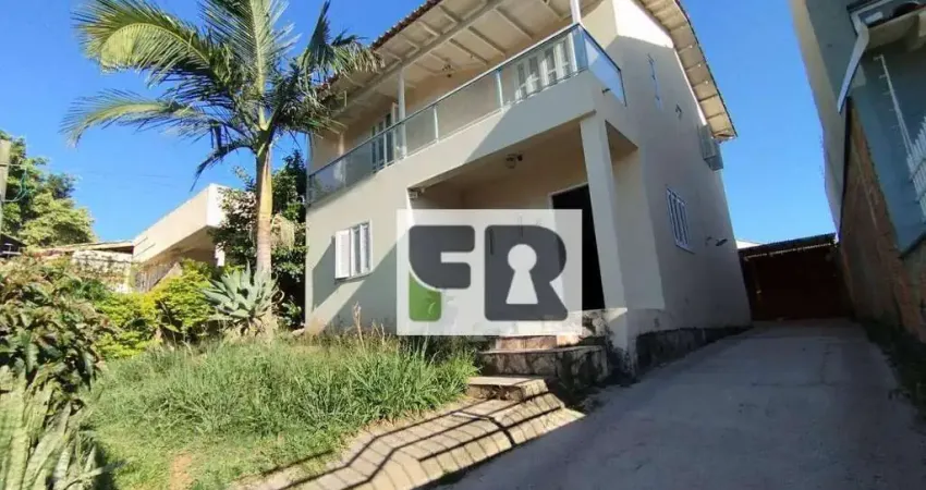 Excelente Casa de 4 dorm. sendo 1 suíte, com um amplo espaço de 140m² Privativos, Bairro Bela Vista, Alvorada/RS.