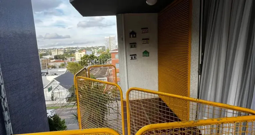 Excelente Apartamento Amplo com três sacadas e elevador