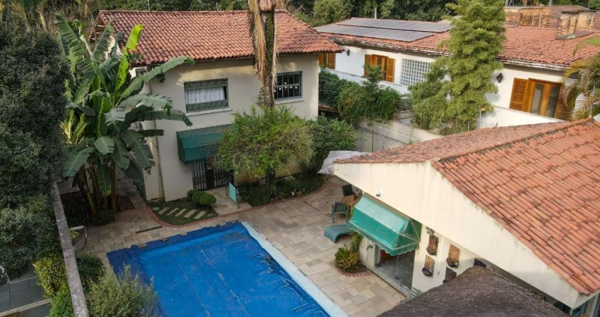 Casa tipo para venda com 4 quartos, sendo 2 suítes, 198m²