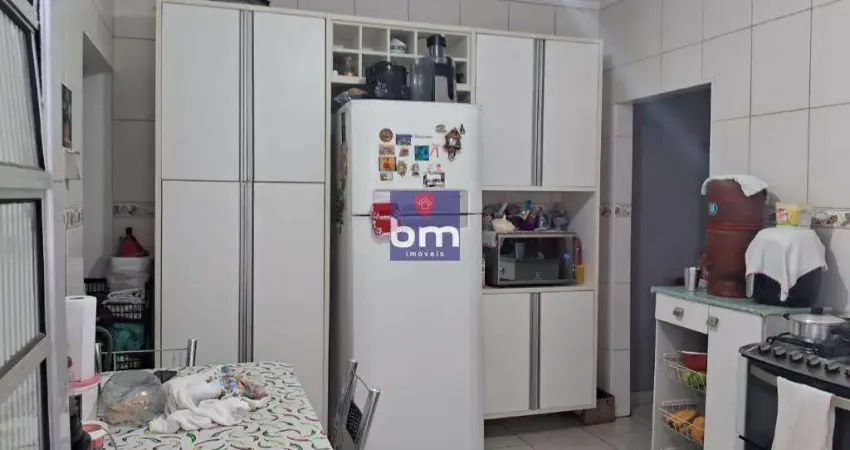Casa à venda em São Paulo, Jardim Mitsutani, com 3 quartos, com 150 m²