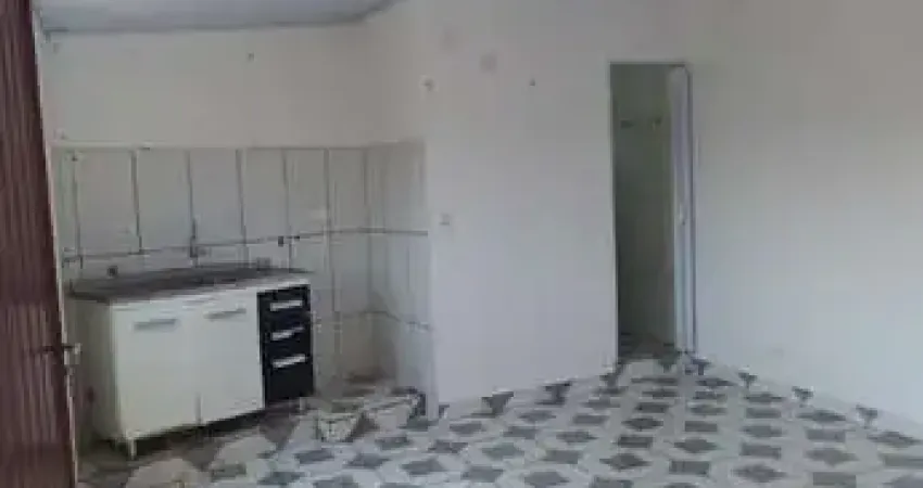 Casa para alugar em São Paulo, Parque Arariba, com 2 quartos, com 40 m²