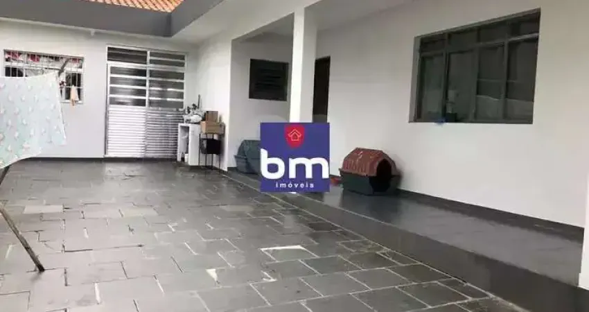 Casa para alugar em São Paulo, Chácara Santa Maria, com 3 quartos, com 150 m²