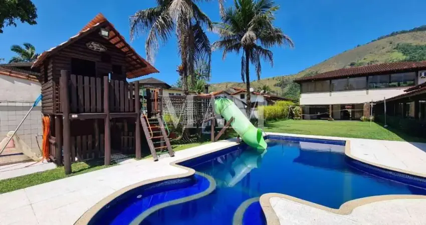 Casa térrea com 6 suítes à venda no Condomínio Porto Frade em Angra dos Reis