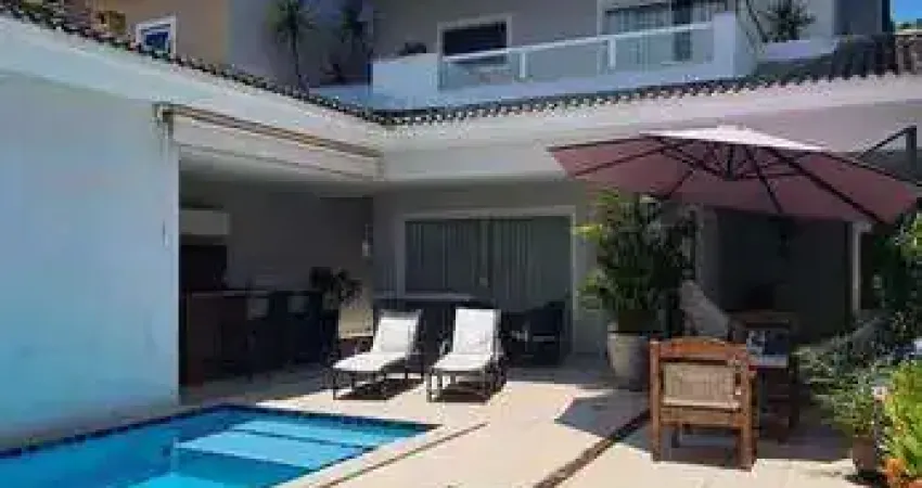 Linda casa triplex de alto padrão no exclusivo condomínio Parc Des Palmier, no Recreio dos Bandeirantes – uma das áreas mais valorizadas e procuradas