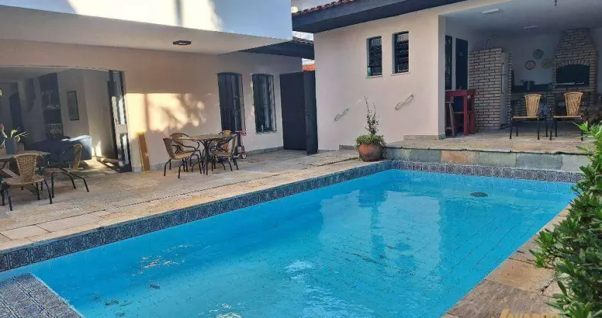 Casa em condomínio fechado com 4 quartos à venda na Rua Acangueruçu, Butantã, São Paulo