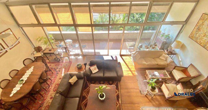 CASA EM CONDOMÍNIO FECHADO PRÓXIMA À ESTAÇÃO BUTANTÃ DO METRÔ - 390M²