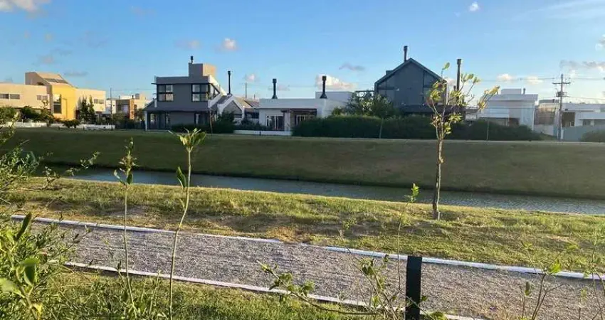Terreno em condomínio fechado à venda no Laranjal, Pelotas 
